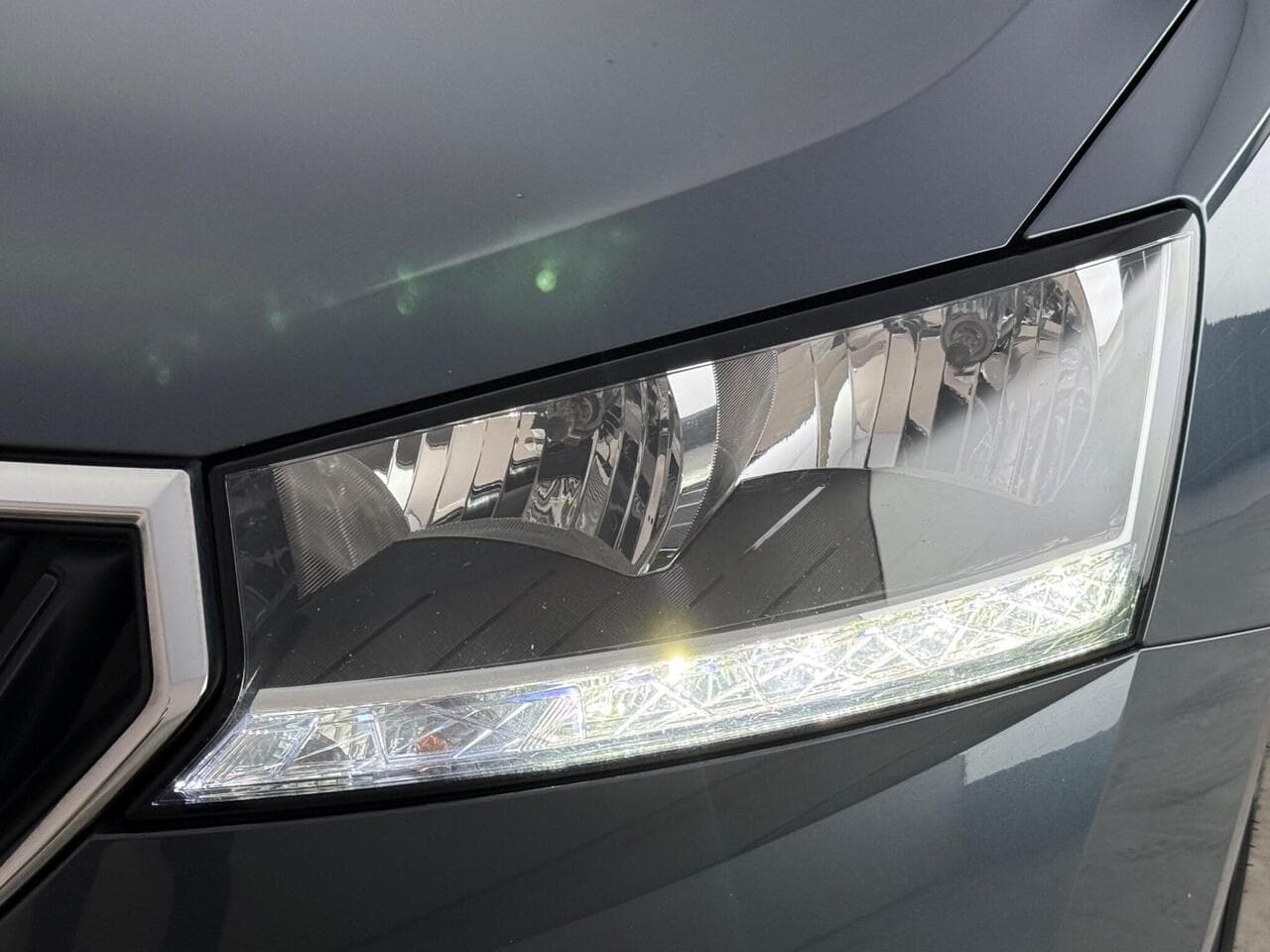 Skoda Fabia thumbnail Lights Front