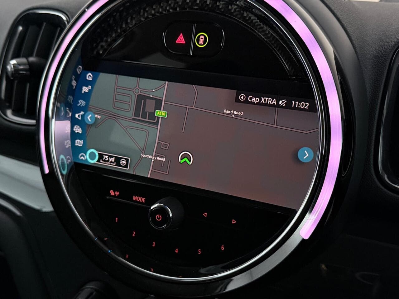 MINI Countryman thumbnail Infotainment System