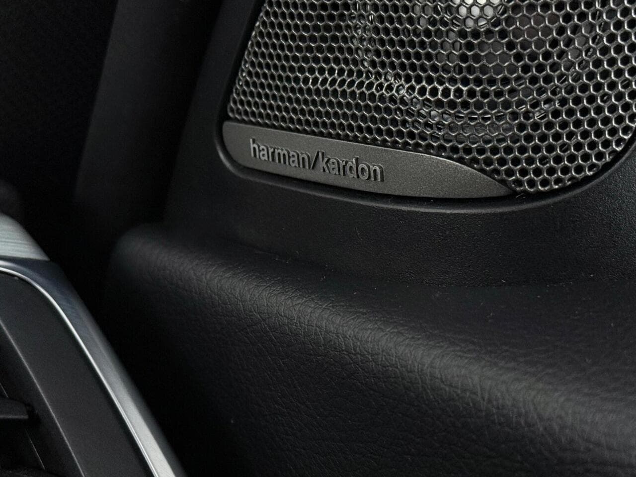 BMW 3 Series thumbnail Misc Controls