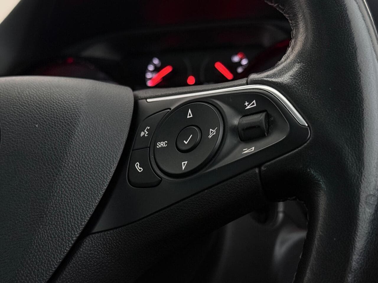 Vauxhall Crossland thumbnail Misc Controls