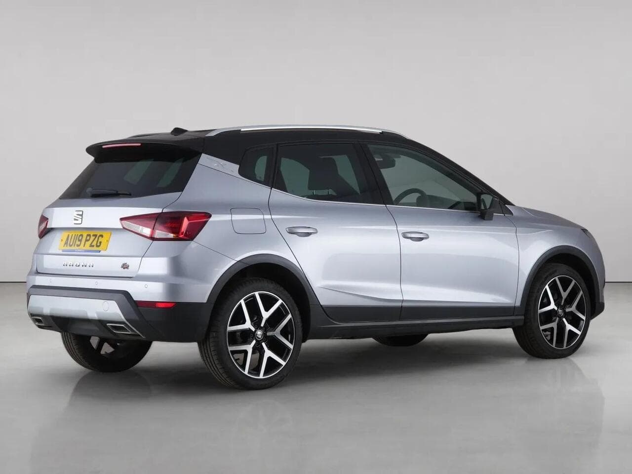 SEAT Arona thumbnail Rear Right
