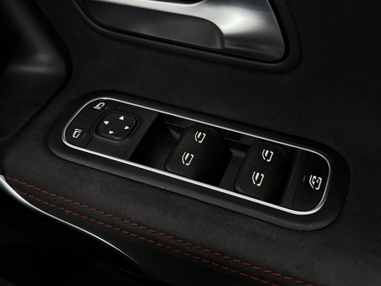 Mercedes-Benz A Class thumbnail Misc Controls