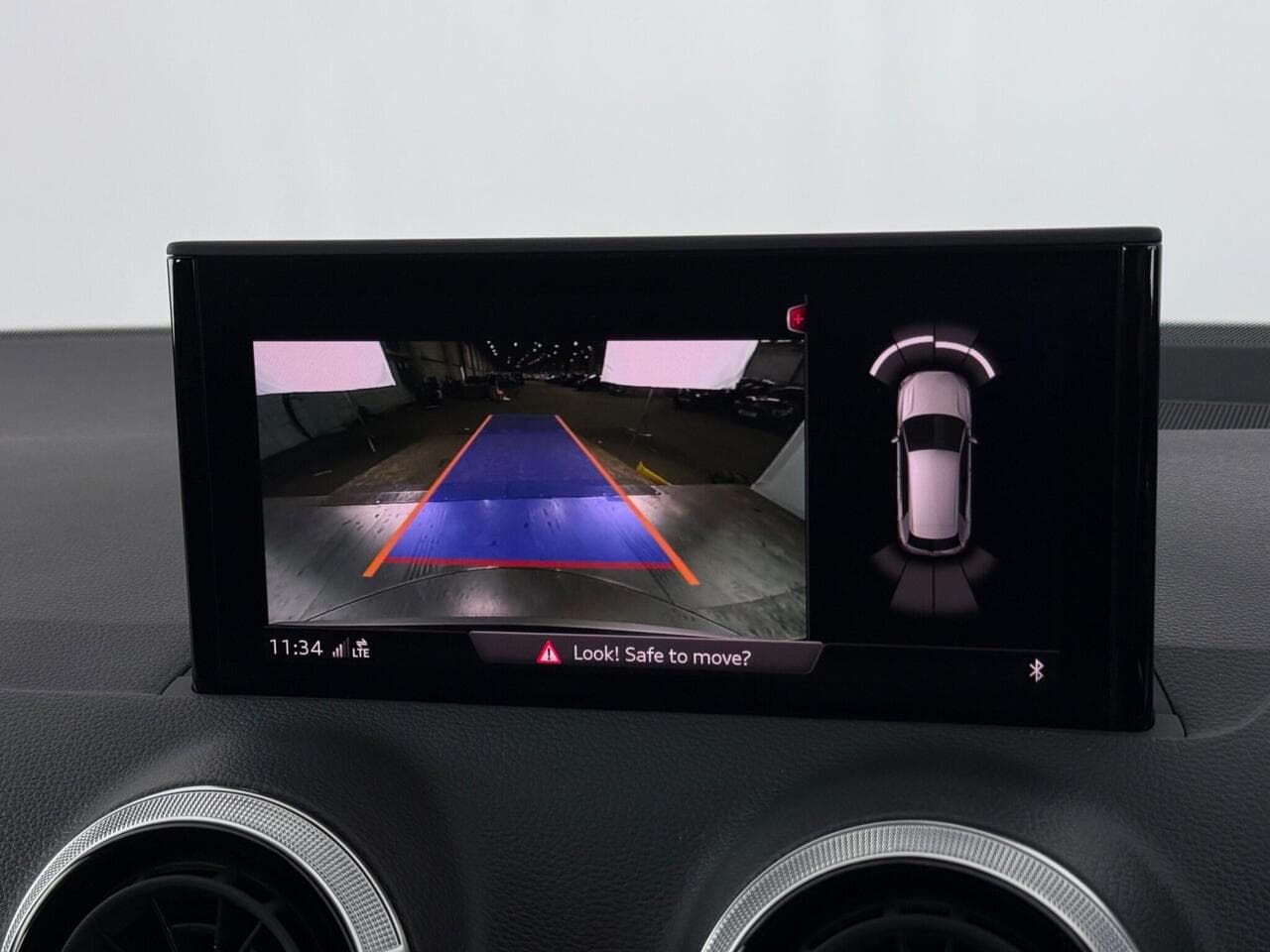 Audi Q2 thumbnail Infotainment System
