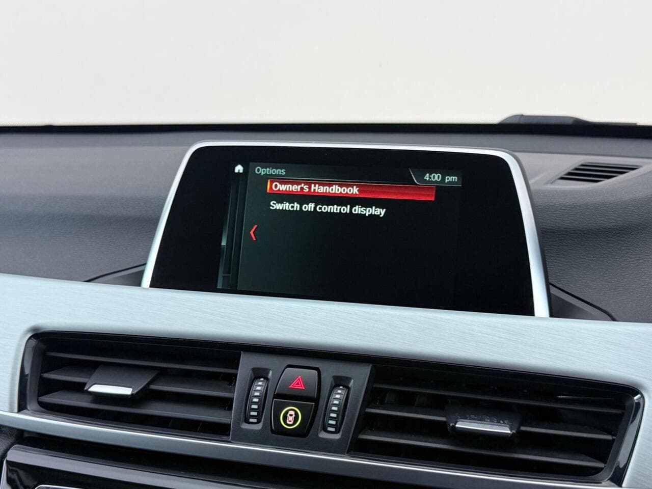BMW X1 thumbnail Infotainment System