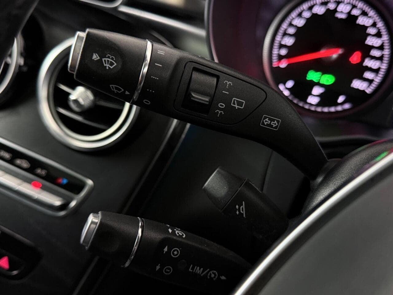 Mercedes-Benz GLC thumbnail Misc Controls
