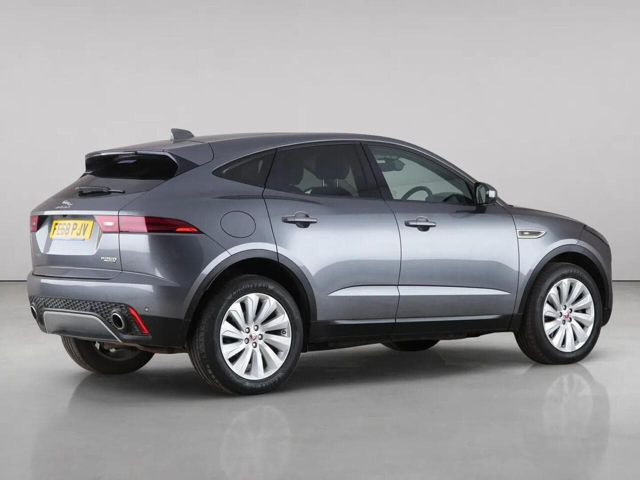 Jaguar E-PACE thumbnail Rear Right