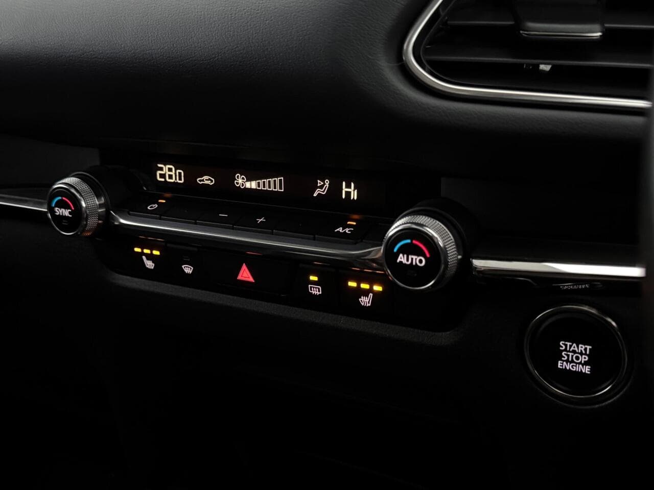 Mazda CX-30 thumbnail Misc Controls