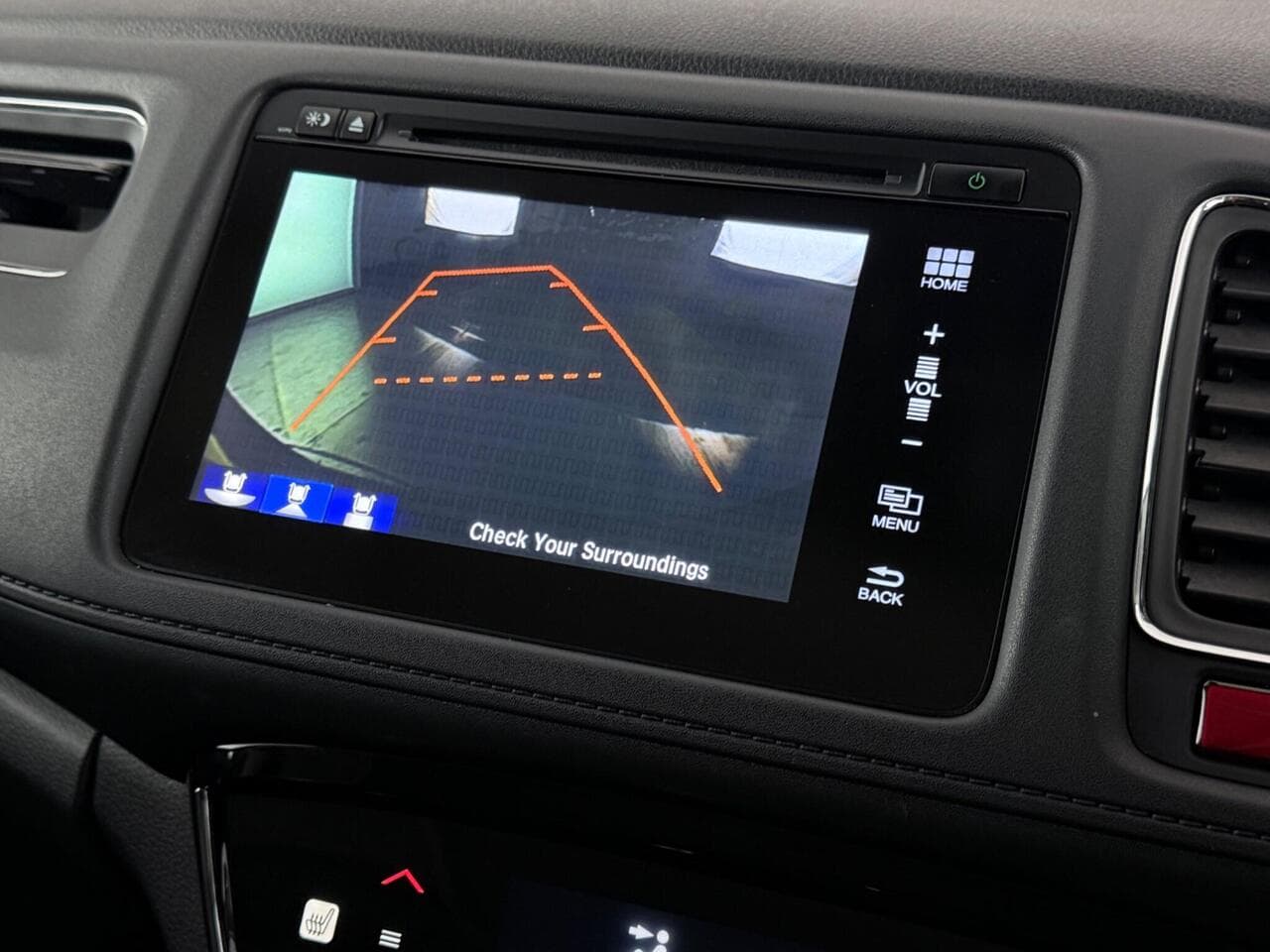 Honda HR-V thumbnail Infotainment System