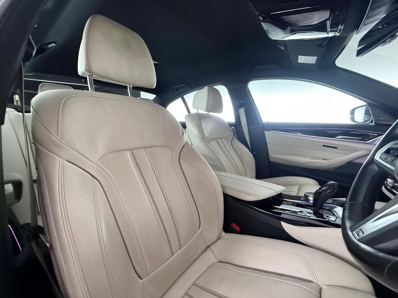 BMW 5 Series thumbnail Seat Driver