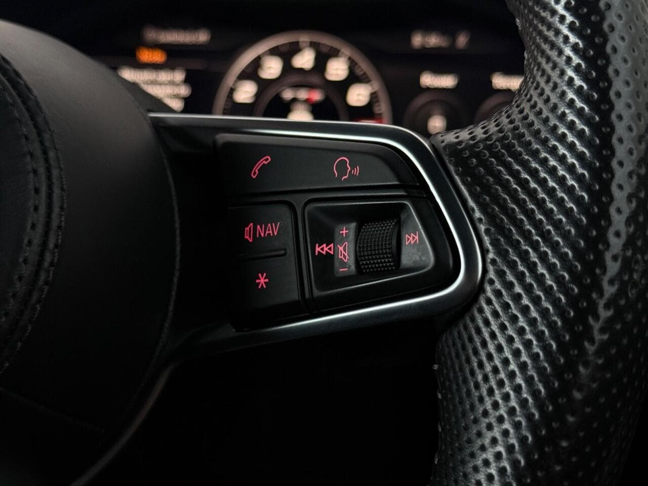 Audi TTS thumbnail Misc Controls