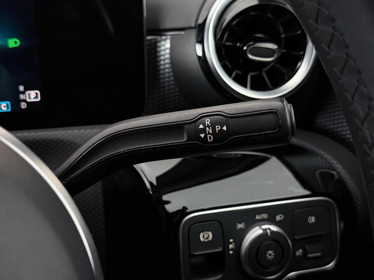 Mercedes-Benz A Class thumbnail Misc Controls