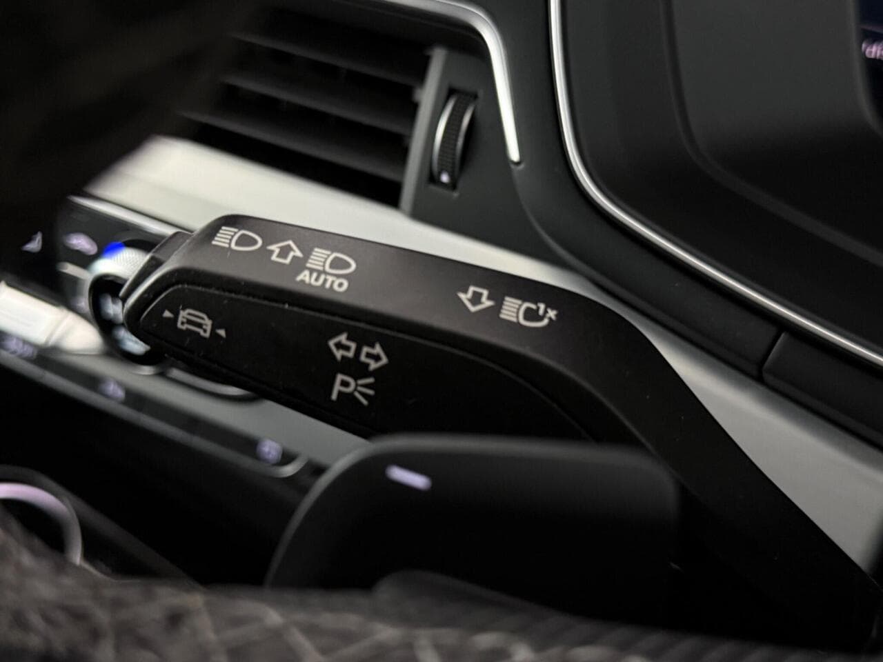 Audi A4 thumbnail Misc Controls