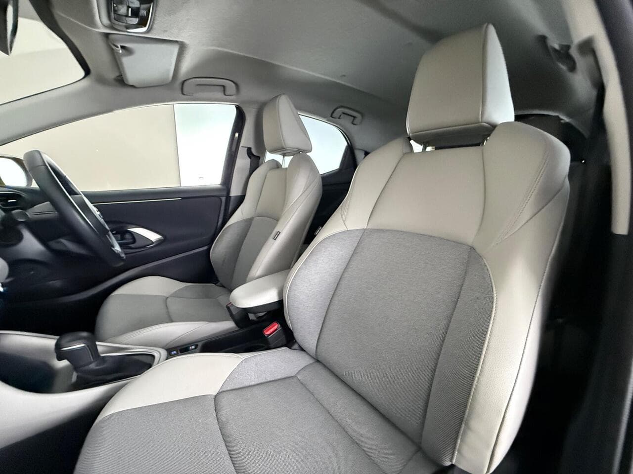 Toyota Yaris thumbnail Seat Front Passenger
