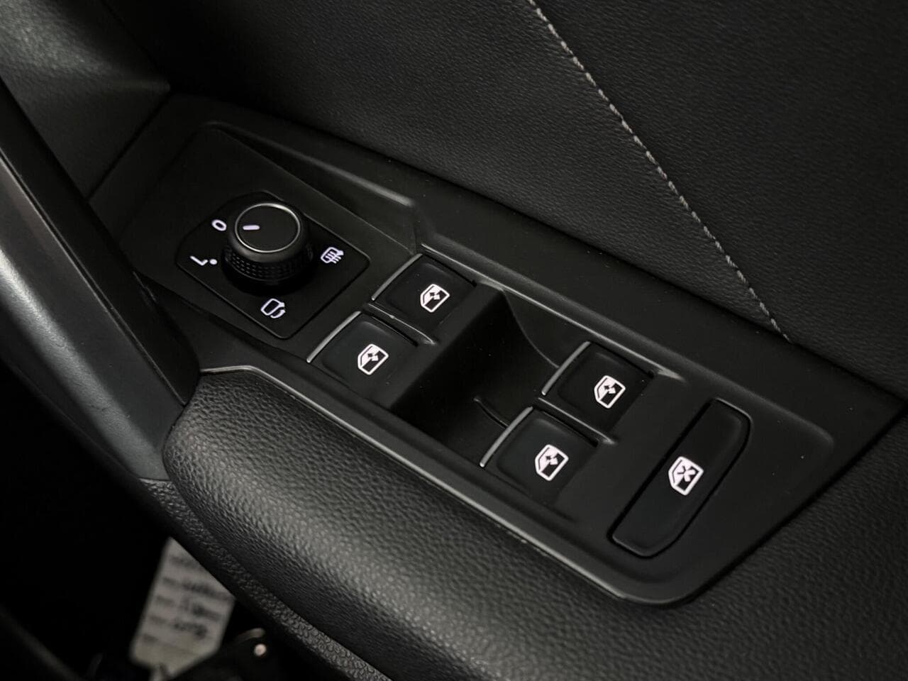 Volkswagen Tiguan Allspace thumbnail Misc Controls