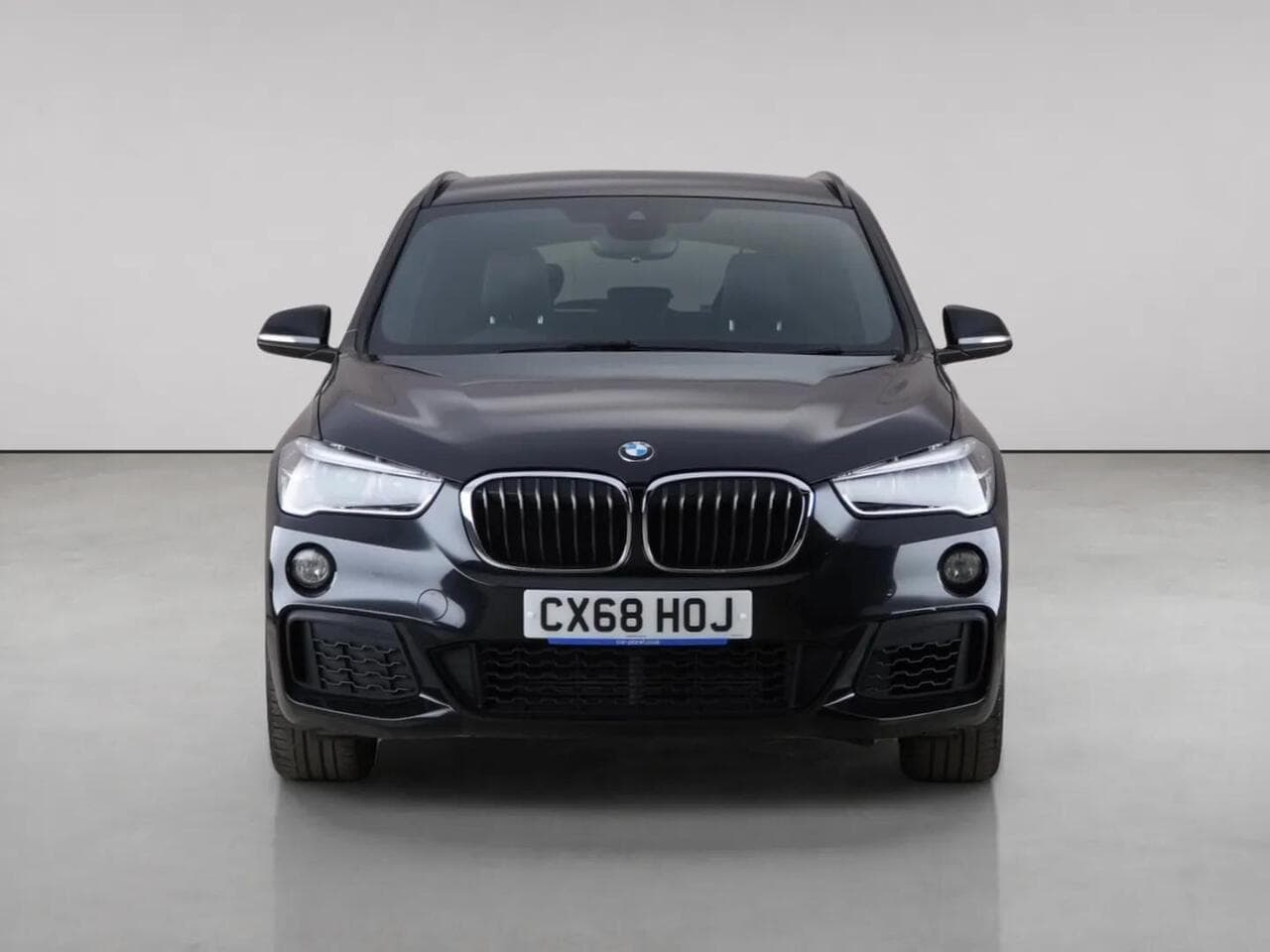 BMW X1 thumbnail Front