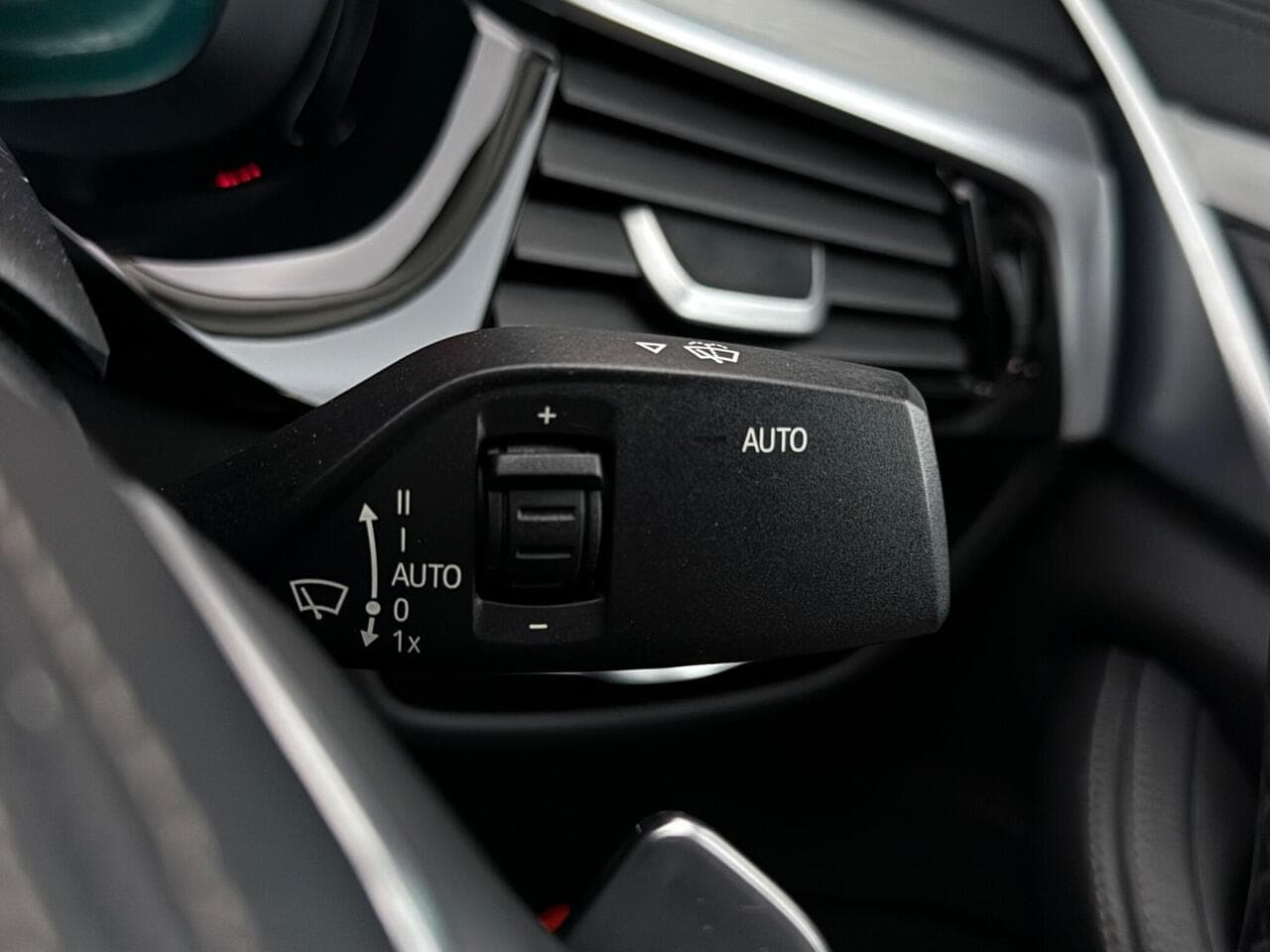 BMW 5 Series thumbnail Misc Controls
