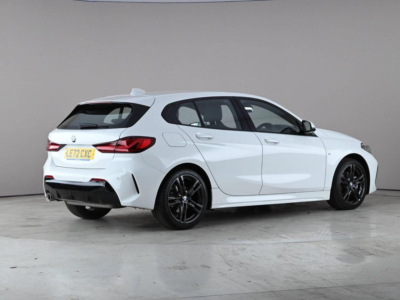 BMW 1 Series thumbnail Rear Right