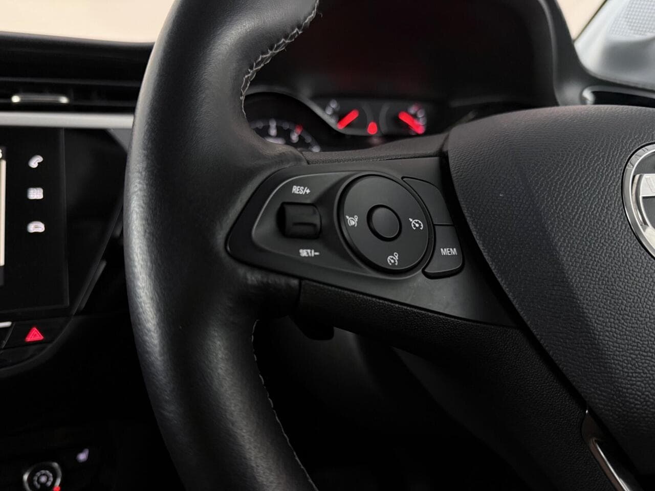 Vauxhall Corsa thumbnail Misc Controls
