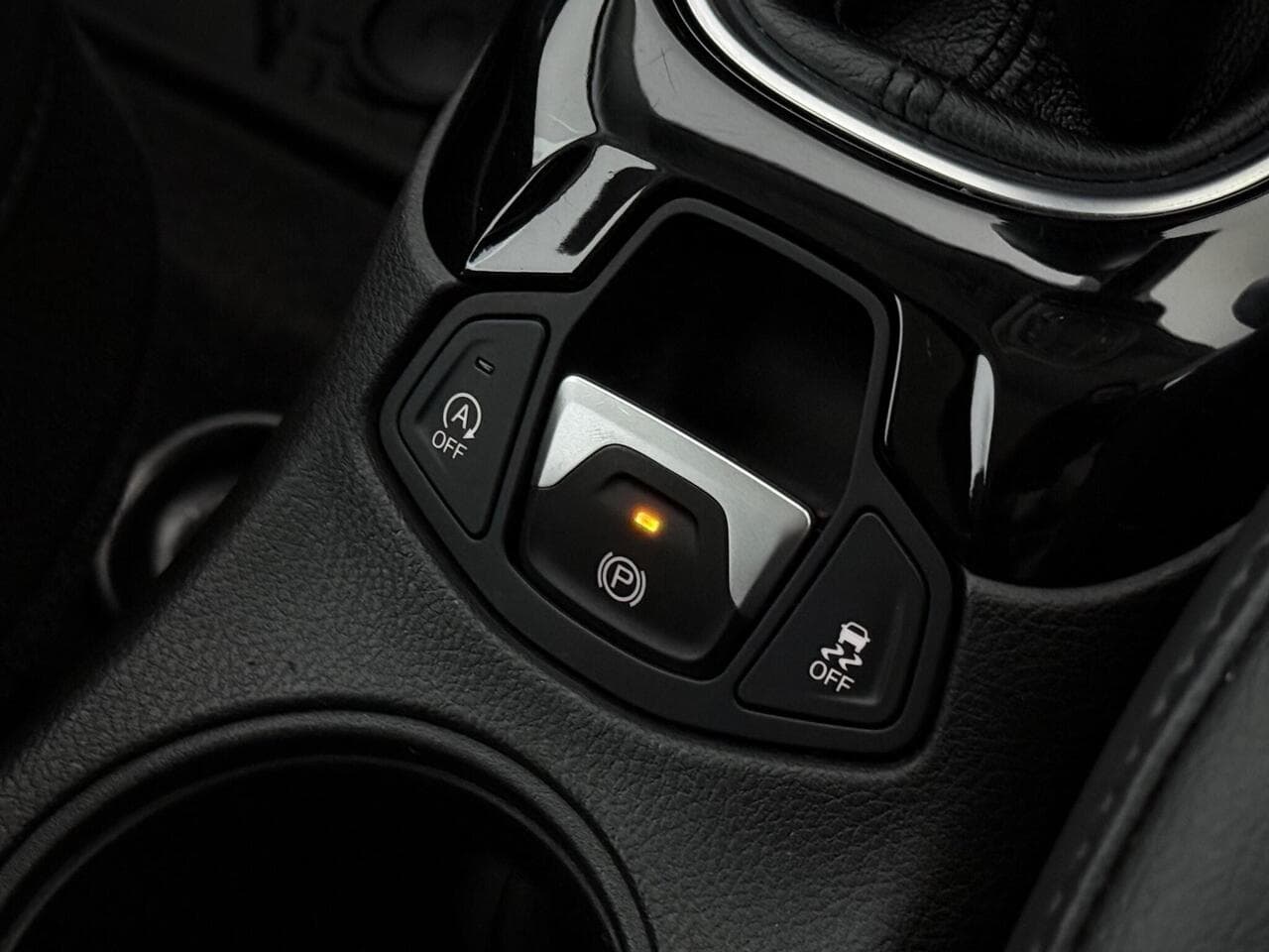 Jeep Compass thumbnail Misc Controls