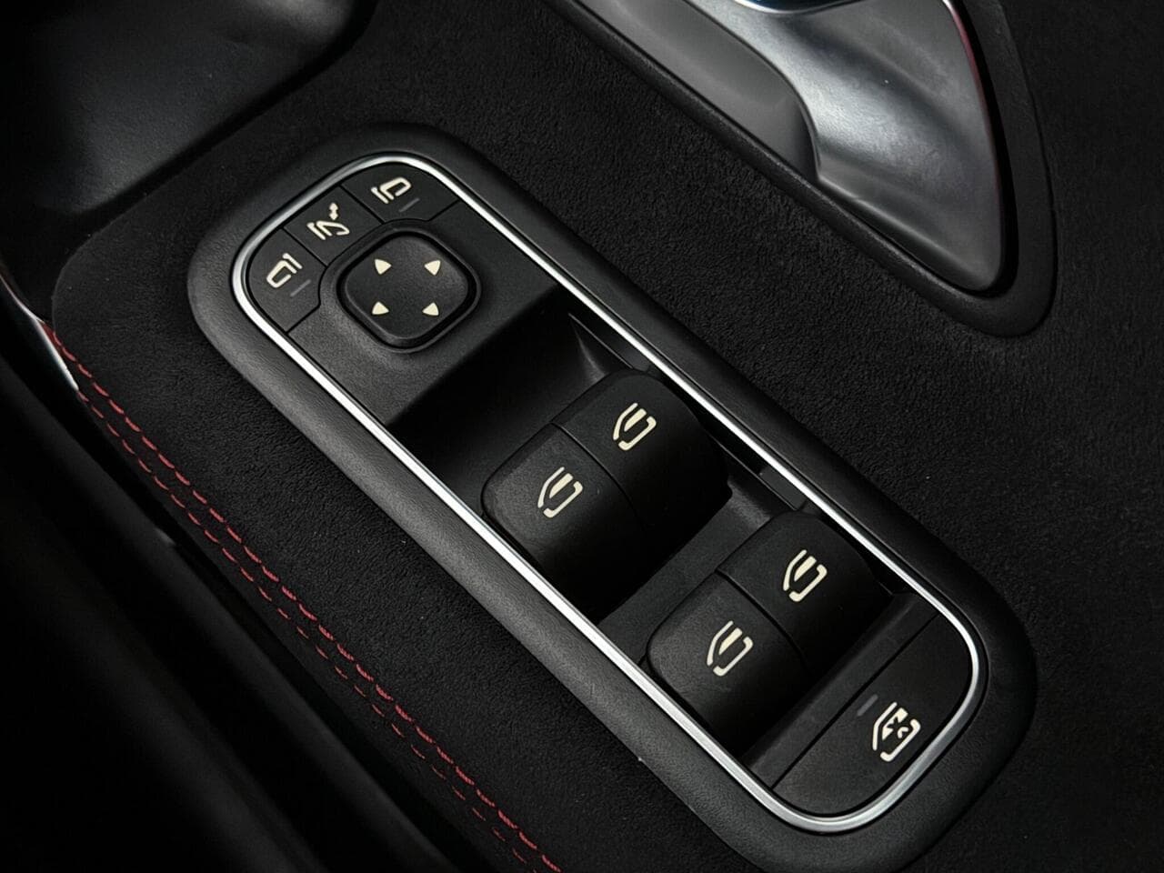 Mercedes-Benz A Class thumbnail Misc Controls