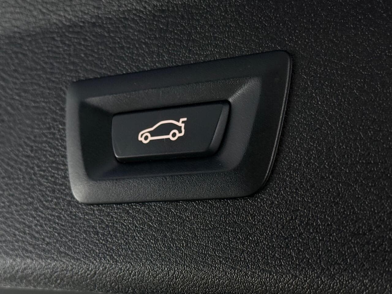 BMW X1 thumbnail Misc Controls