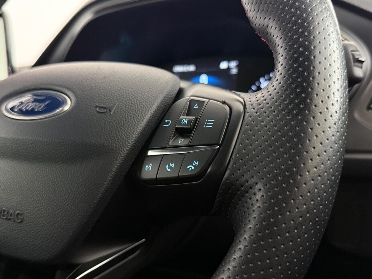 Ford Focus thumbnail Misc Controls
