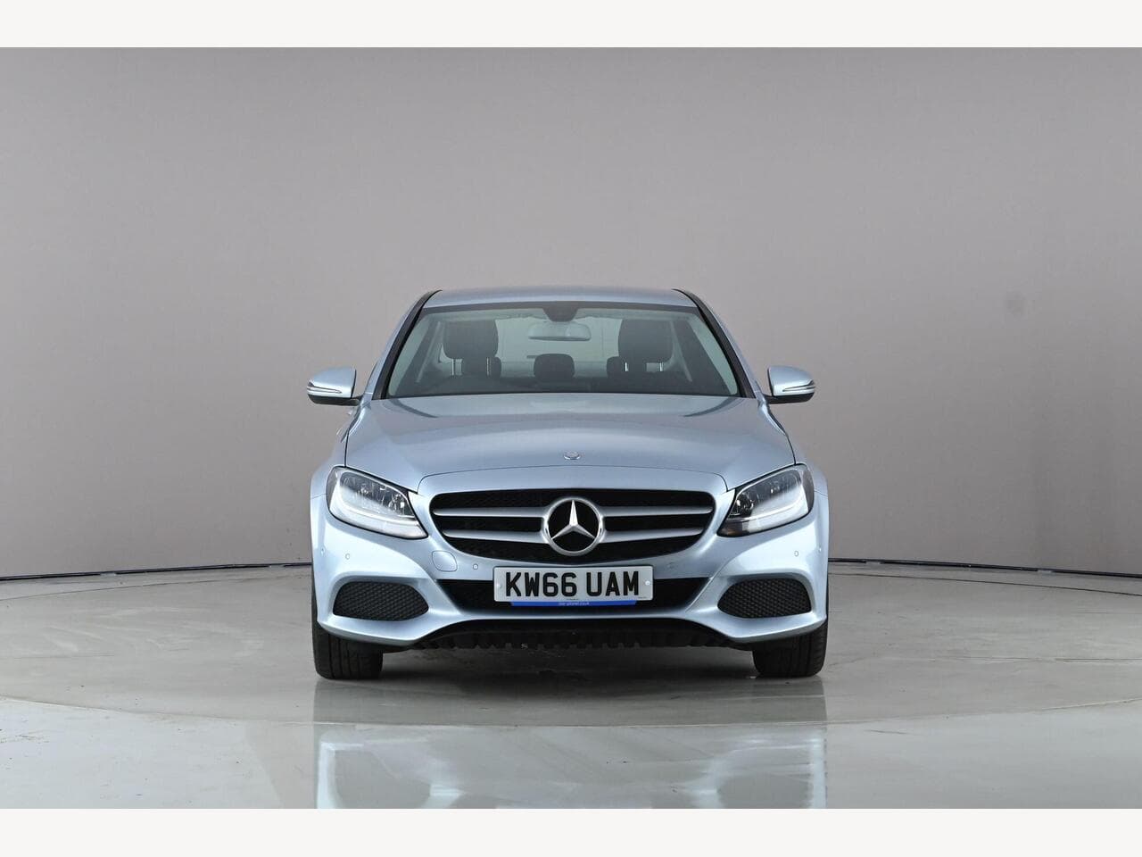 Mercedes-Benz C Class thumbnail Front