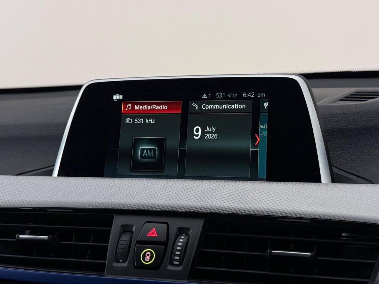 BMW X1 thumbnail Infotainment System