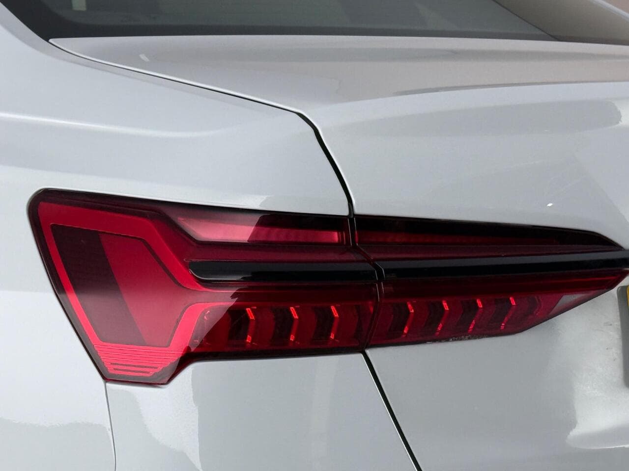 Audi A6 Saloon thumbnail Lights Rear