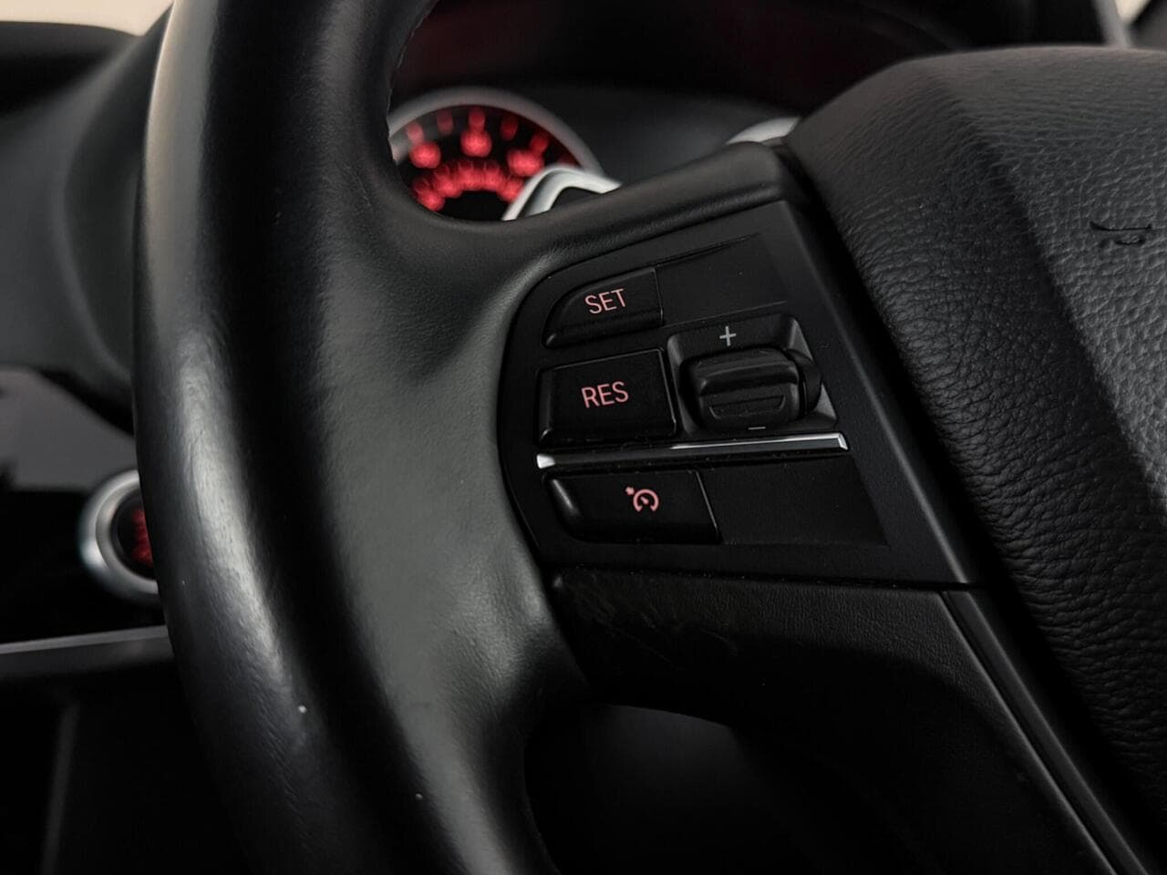 BMW iX3 thumbnail Misc Controls
