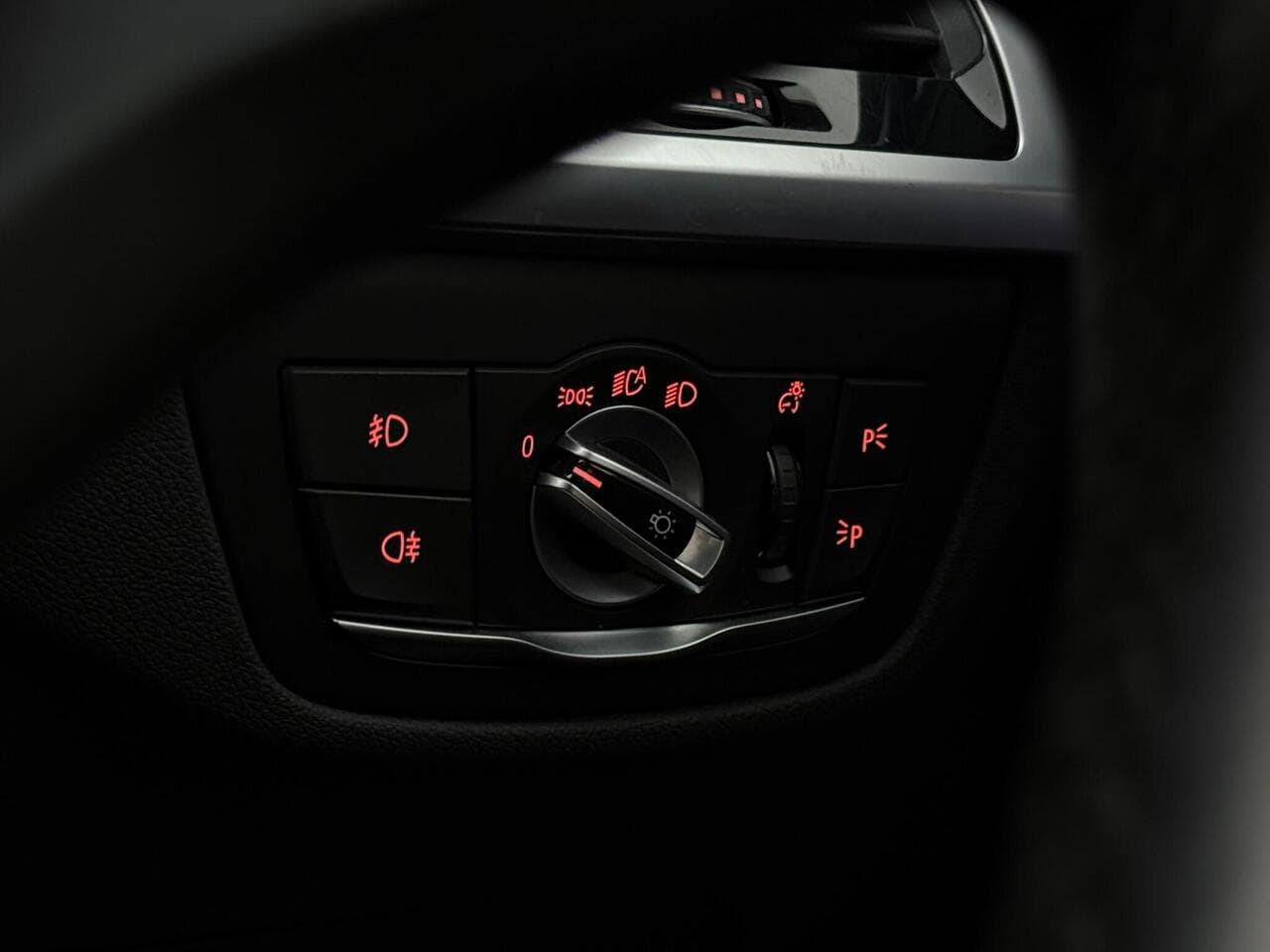 BMW X4 thumbnail Misc Controls