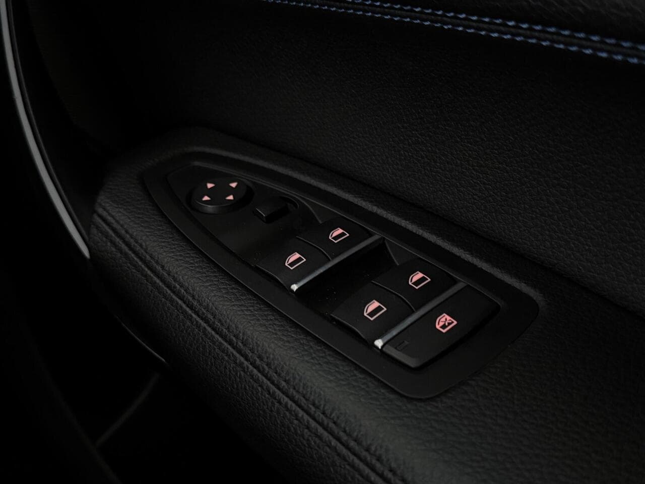 BMW 1 Series thumbnail Misc Controls