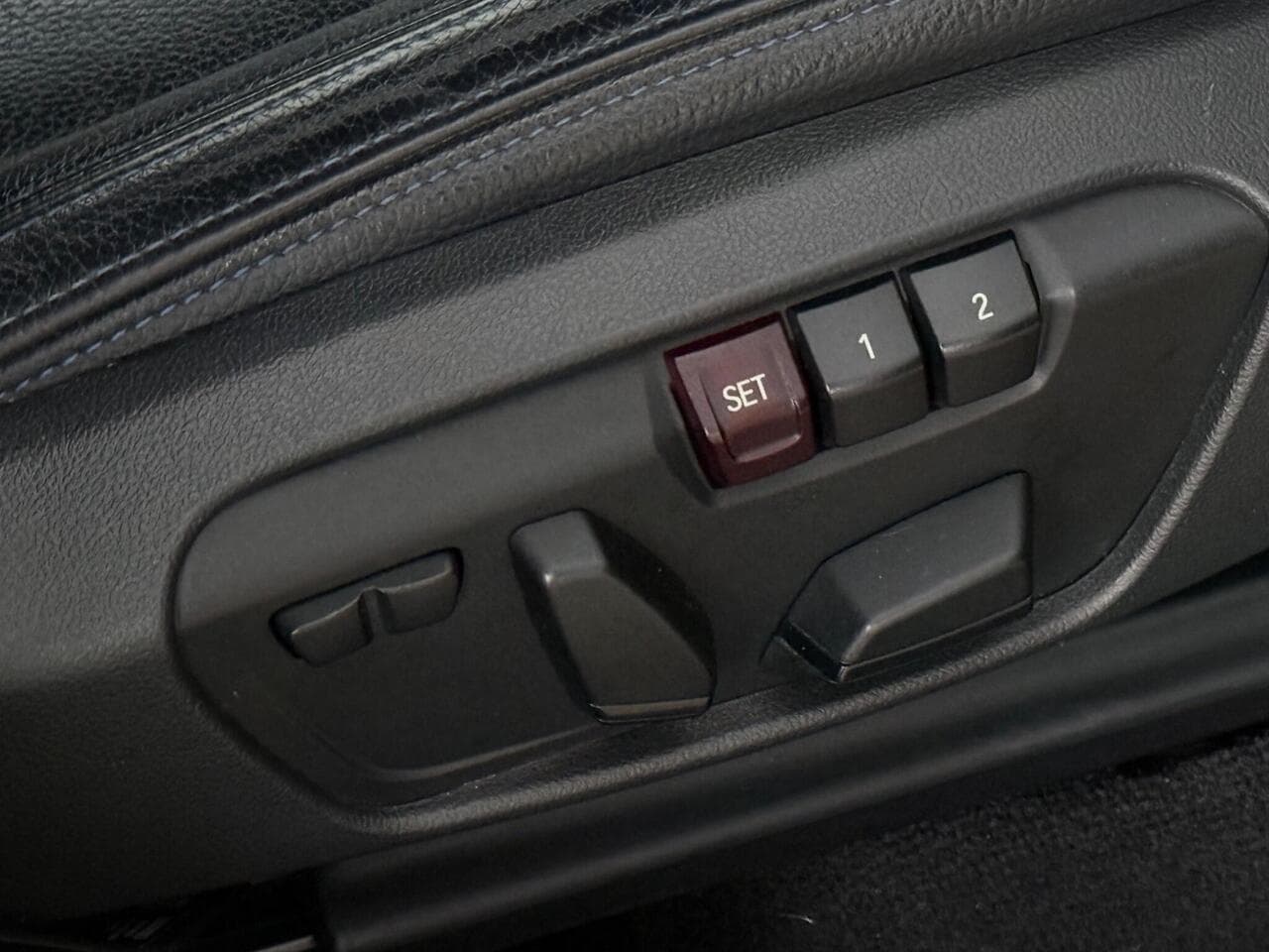 BMW X1 thumbnail Misc Controls