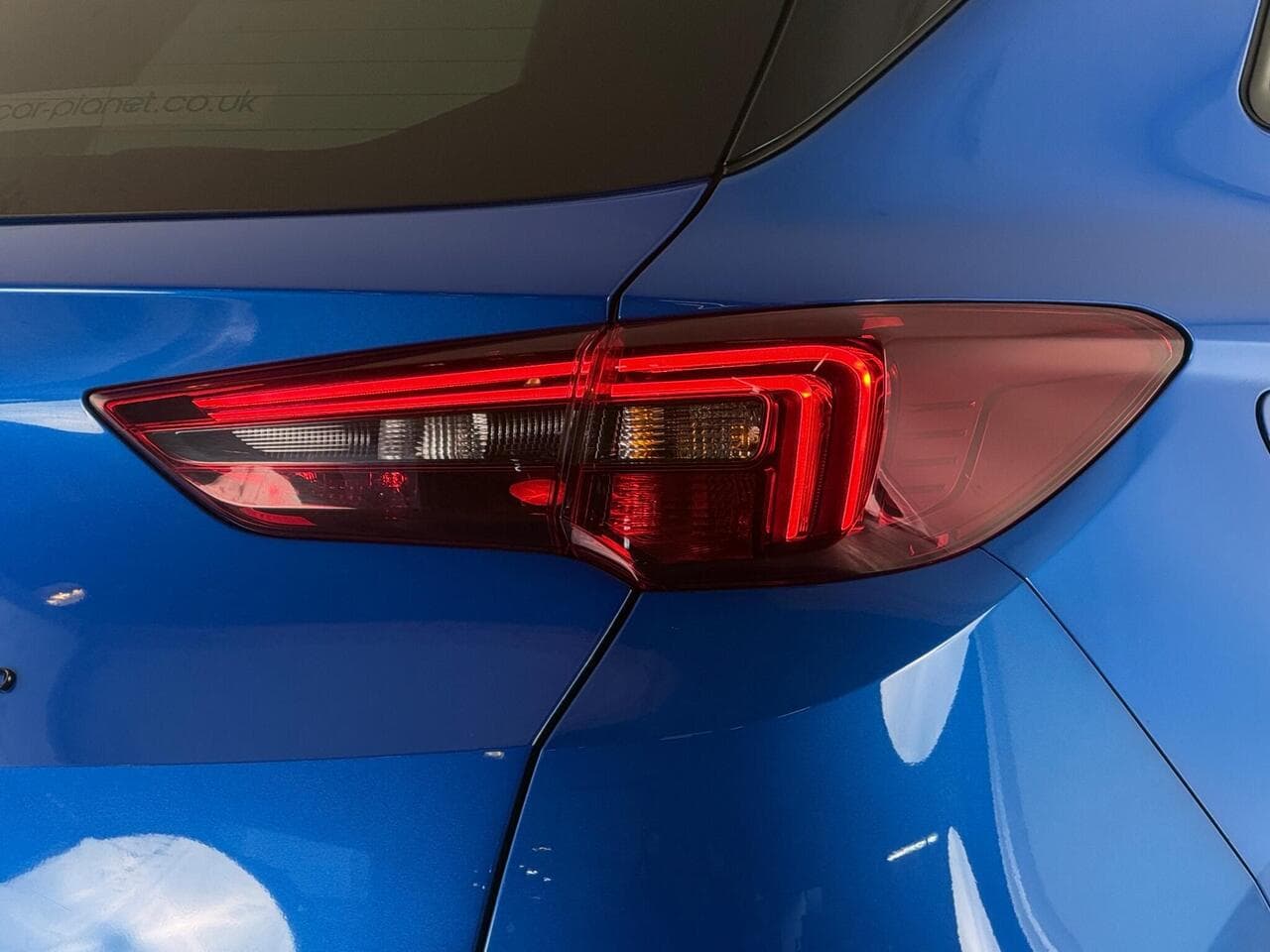 Vauxhall Grandland thumbnail Lights Rear