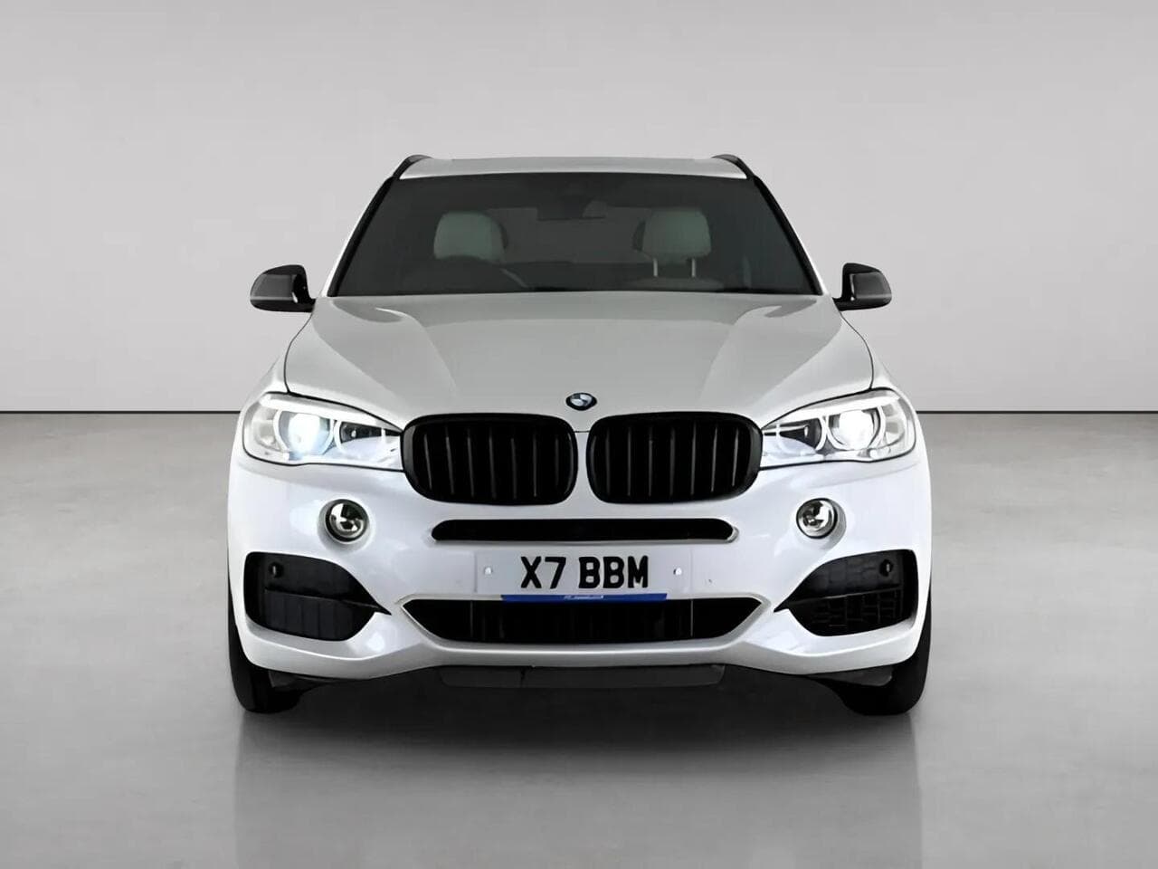 BMW X5 thumbnail Front