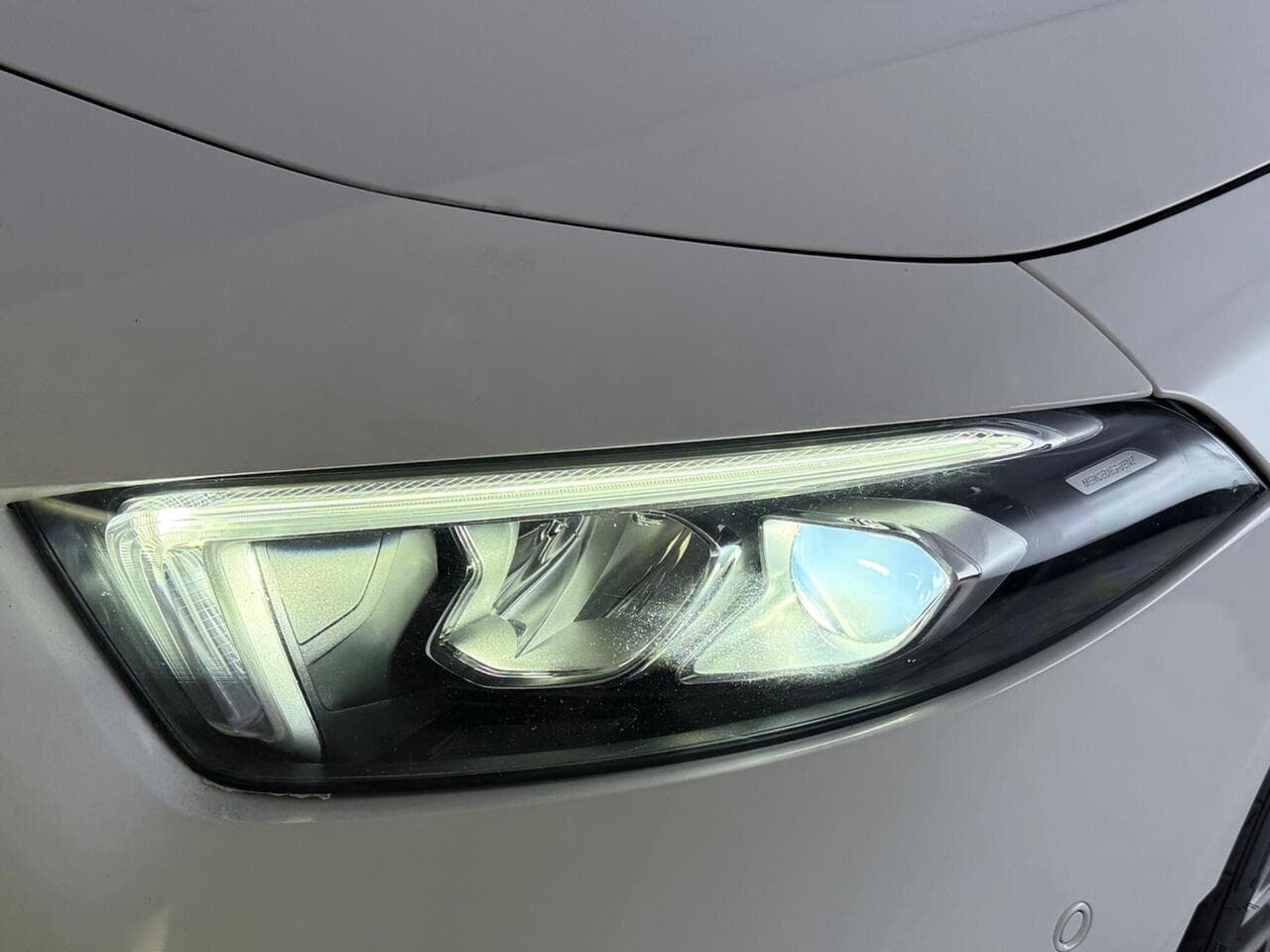 Mercedes-Benz A Class thumbnail Lights Front