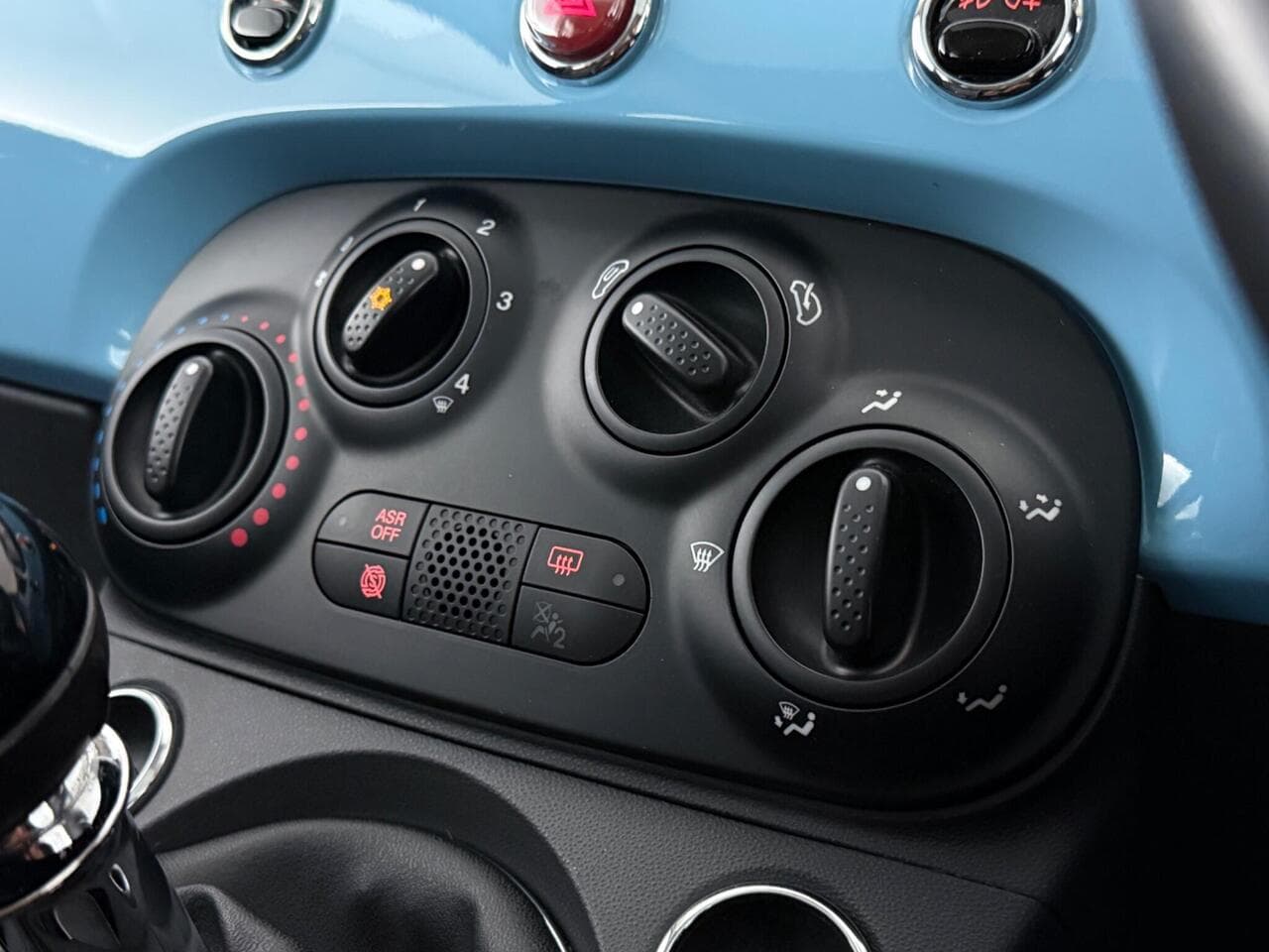 Fiat 500 thumbnail Interior Front