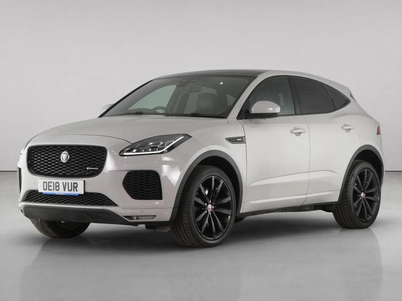 Jaguar E-PACE thumbnail Front Left