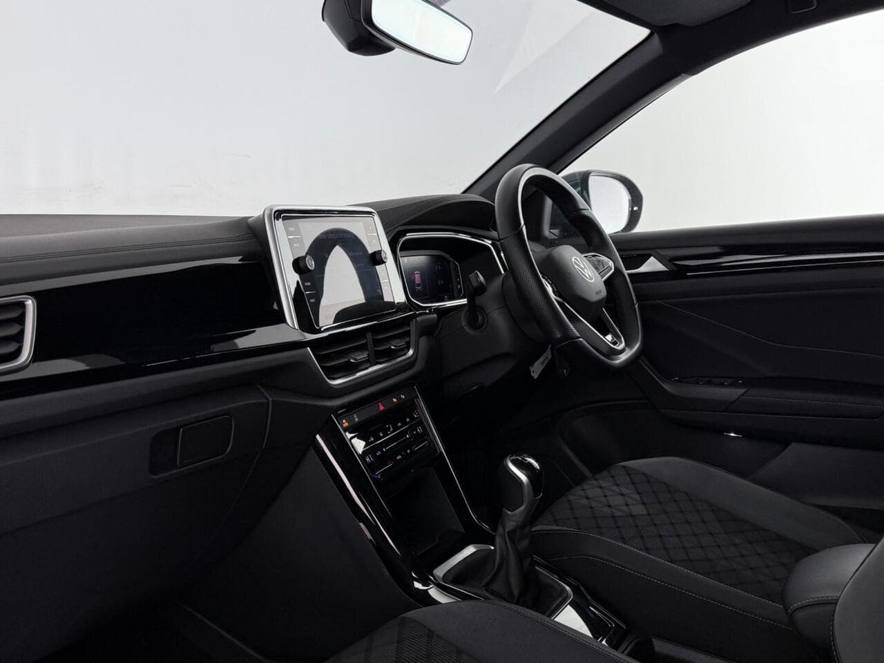 Volkswagen T-Roc thumbnail Interior Front