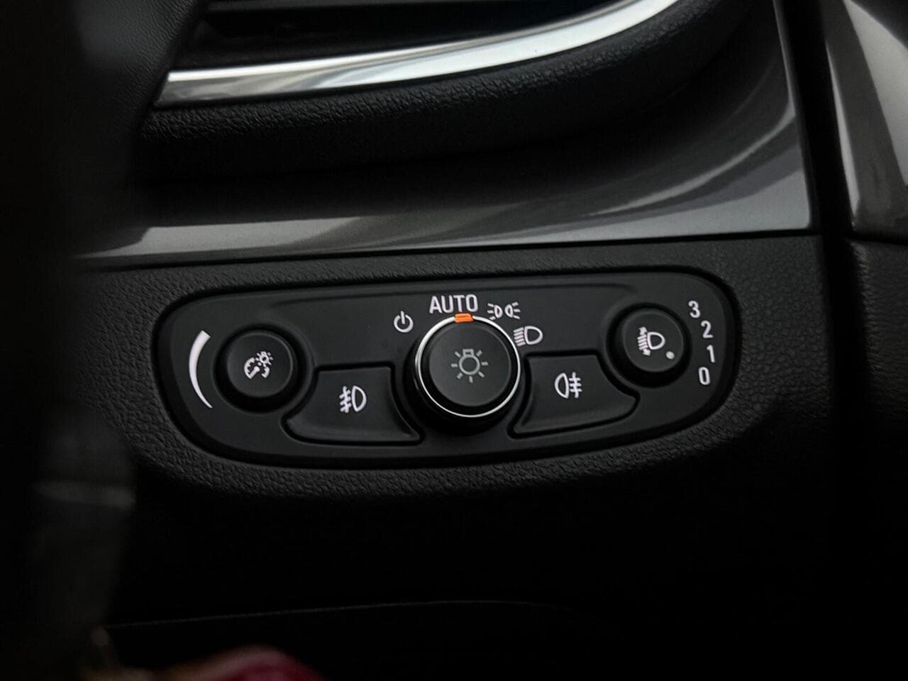 Vauxhall Mokka X thumbnail Misc Controls