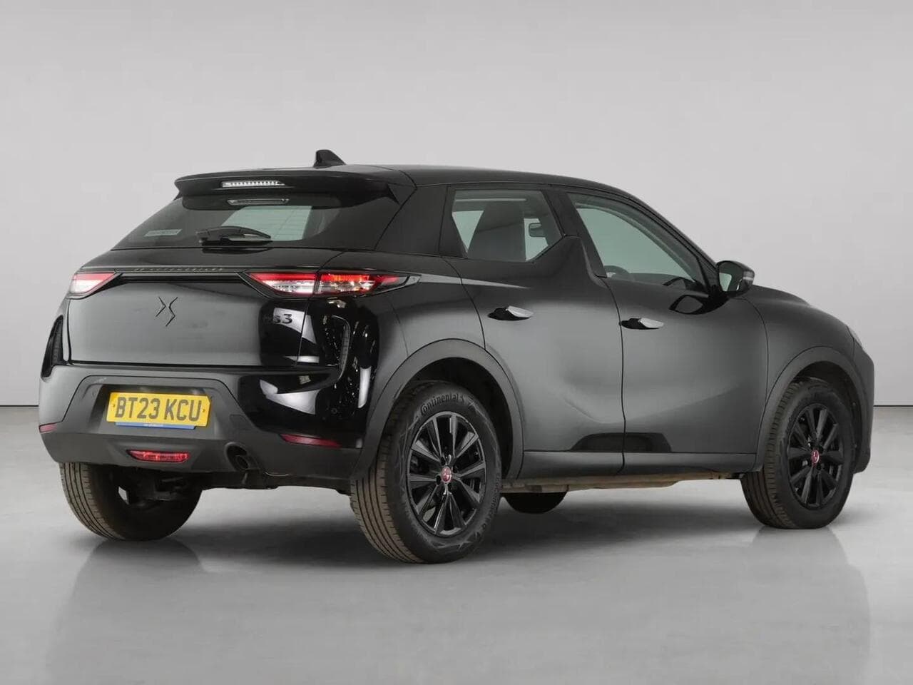 DS AUTOMOBILES DS 3 thumbnail Rear Right
