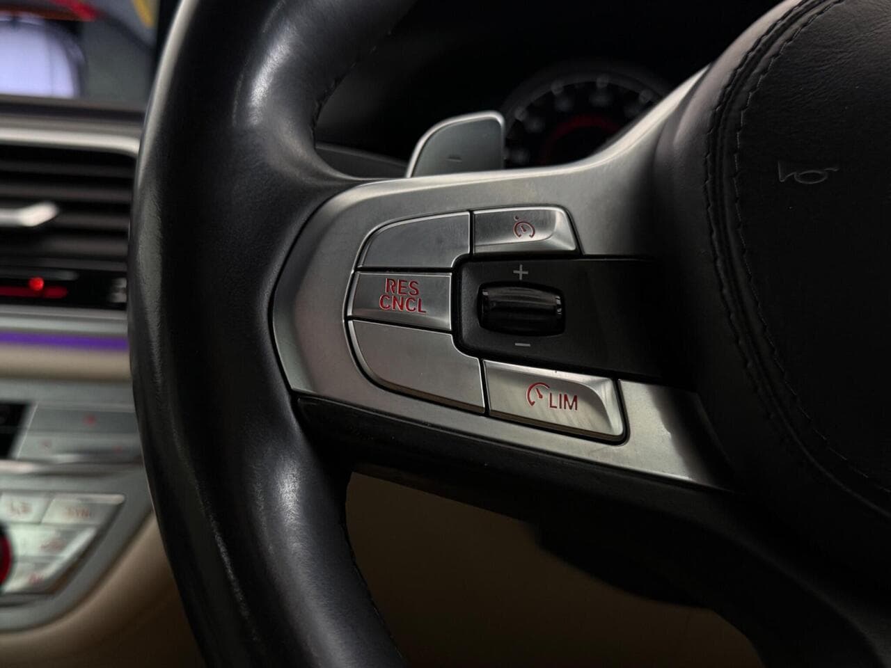 BMW 7 Series thumbnail Misc Controls