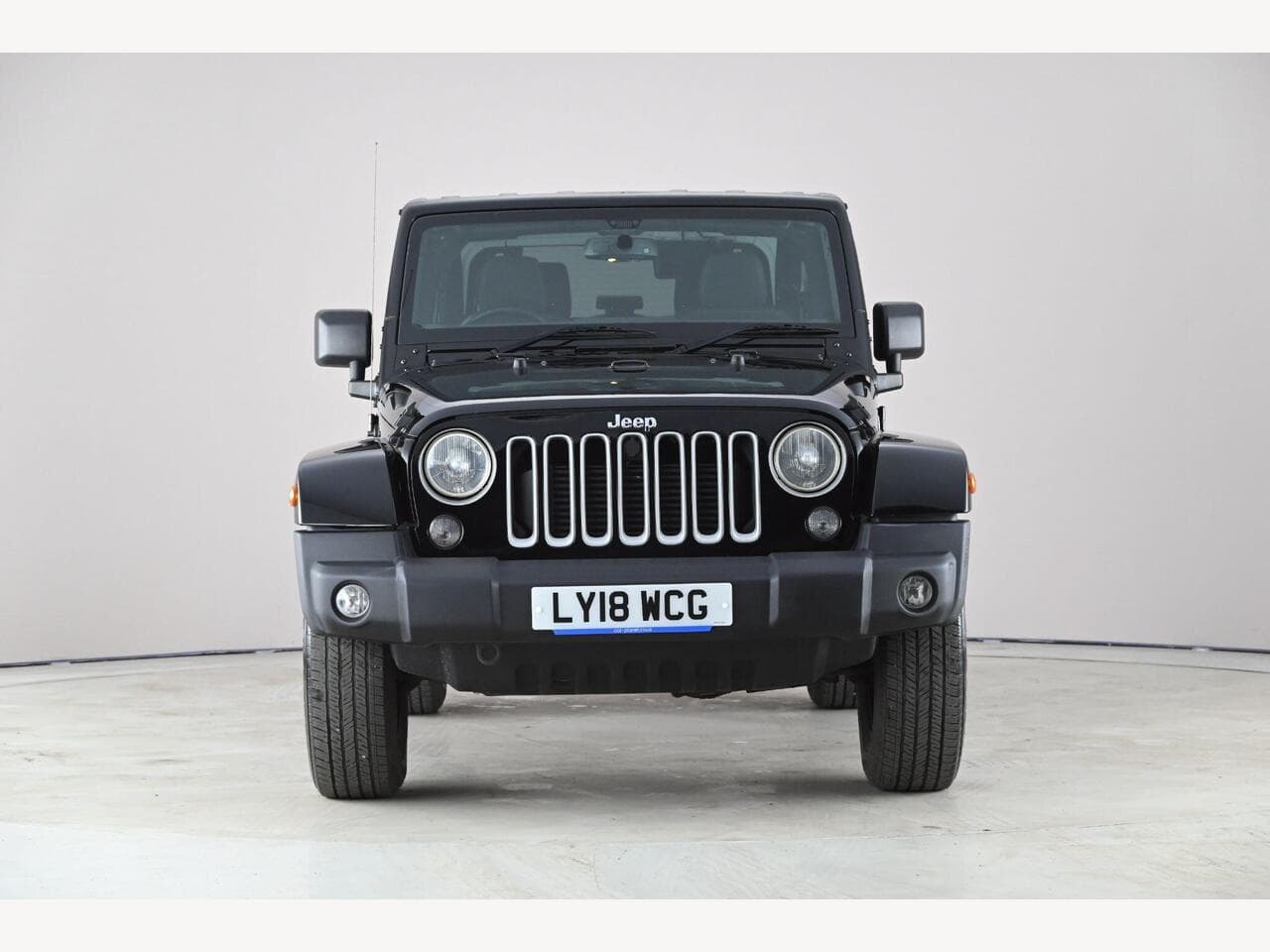 Jeep Wrangler thumbnail Front