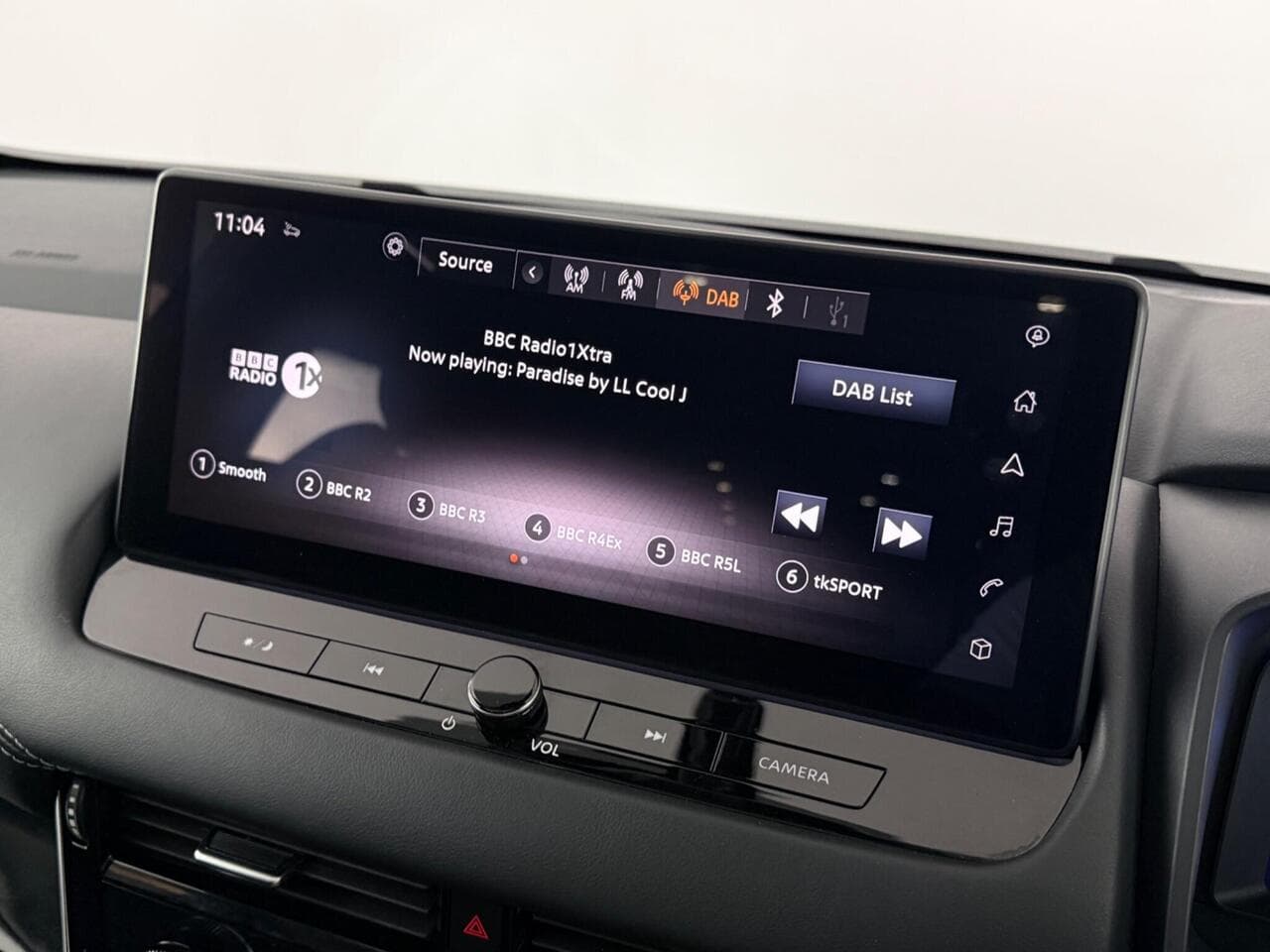 Nissan Qashqai thumbnail Infotainment System