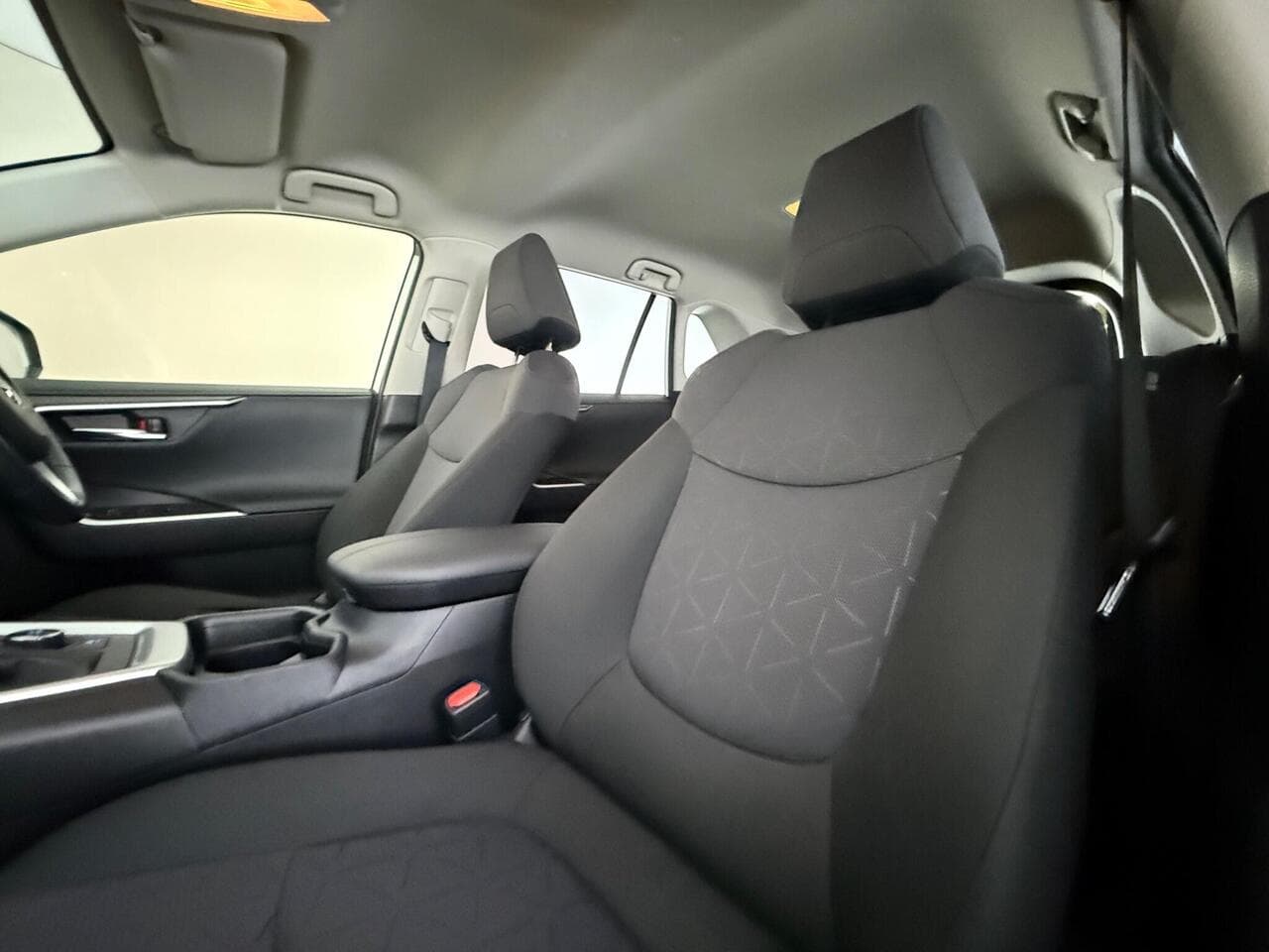 Toyota RAV4 thumbnail Seat Front Passenger