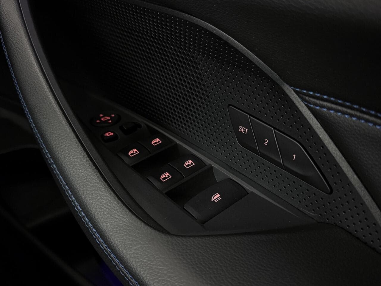 BMW 4 Series thumbnail Misc Controls