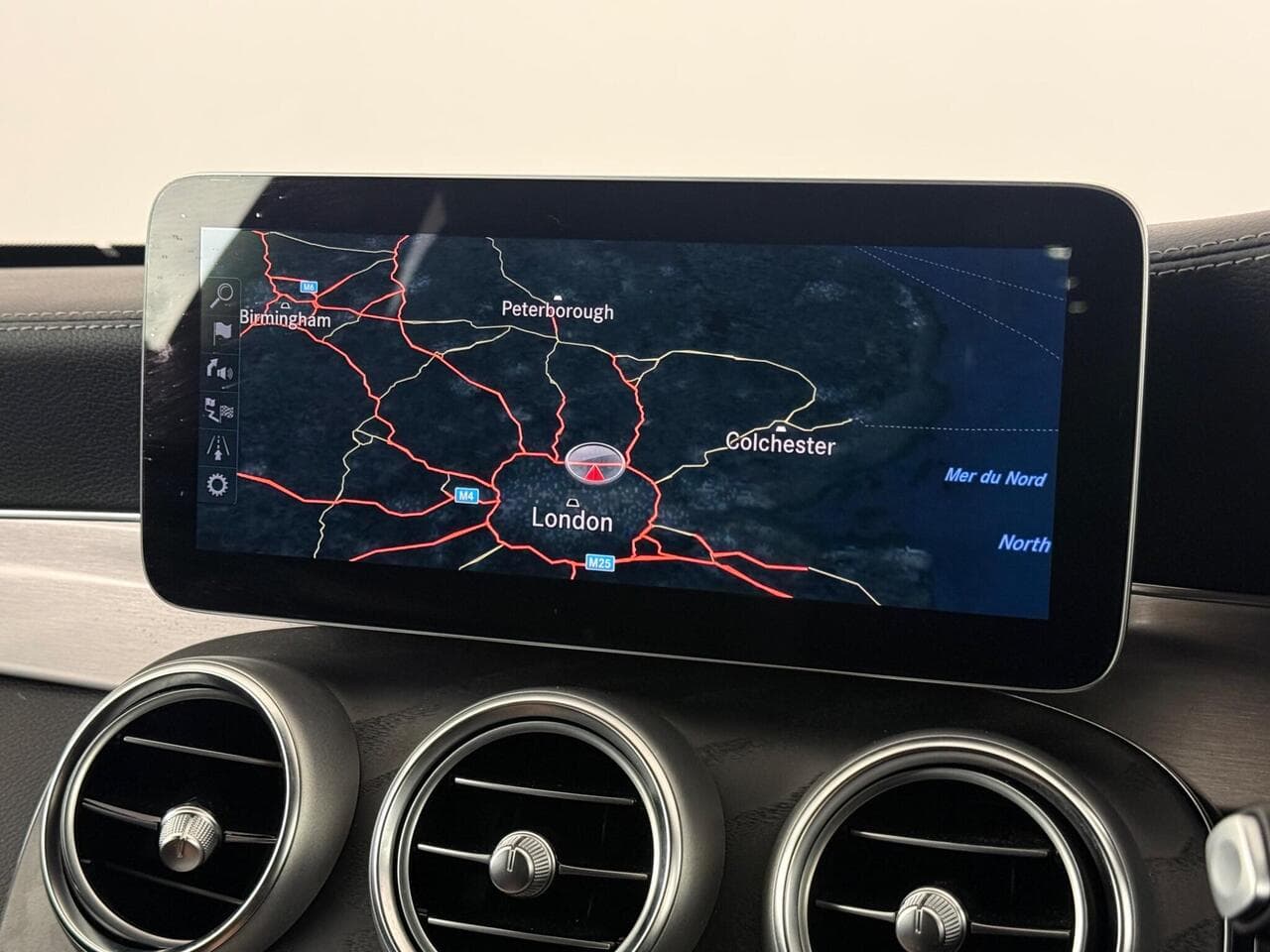 Mercedes-Benz C Class thumbnail Infotainment System