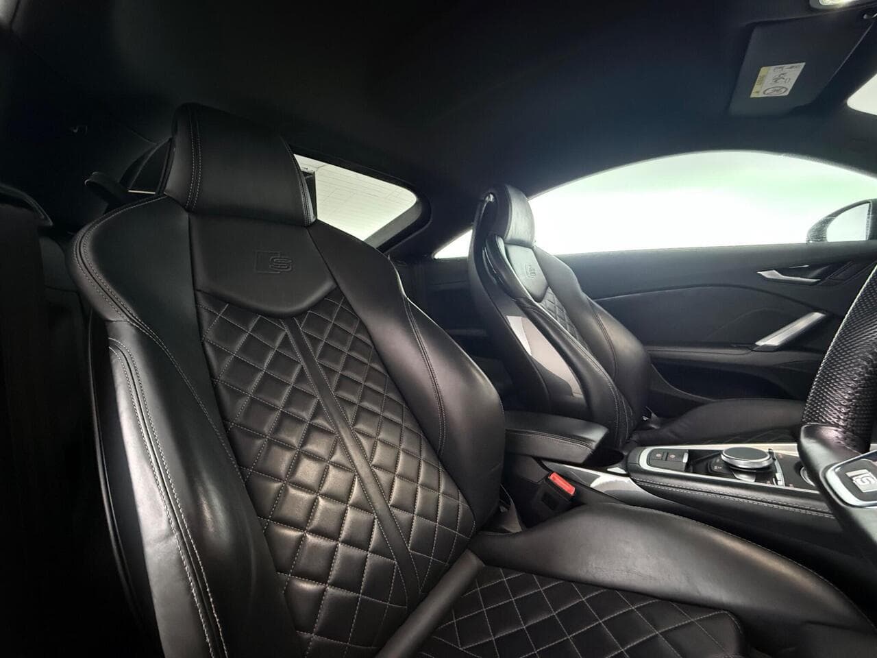 Audi TTS thumbnail Seat Driver