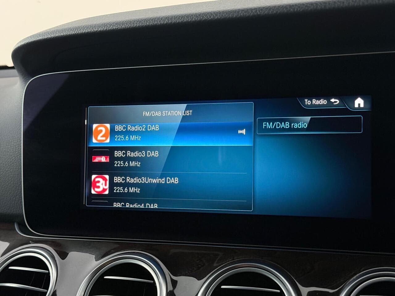 Mercedes-Benz E Class thumbnail Infotainment System