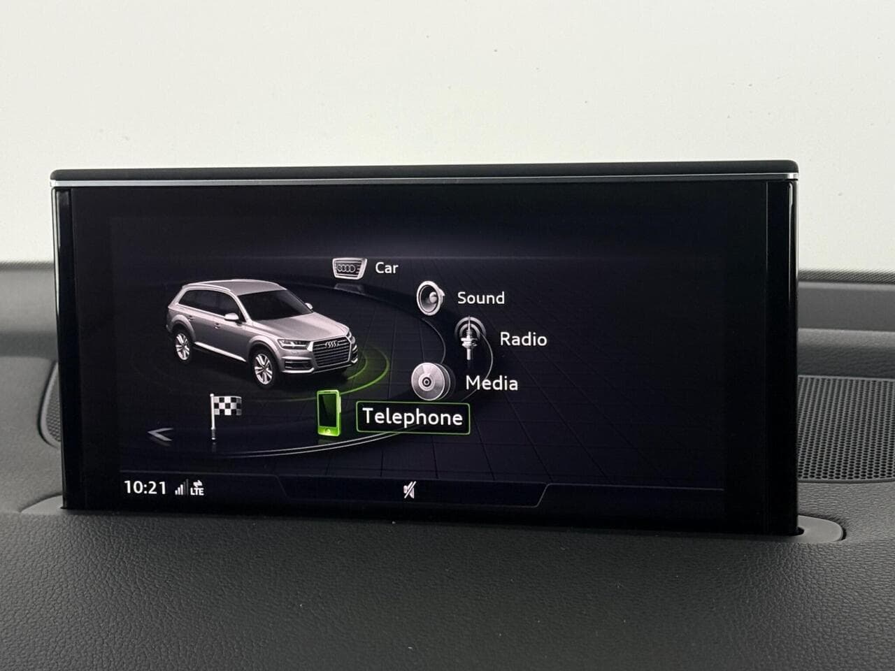 Audi Q7 thumbnail Infotainment System